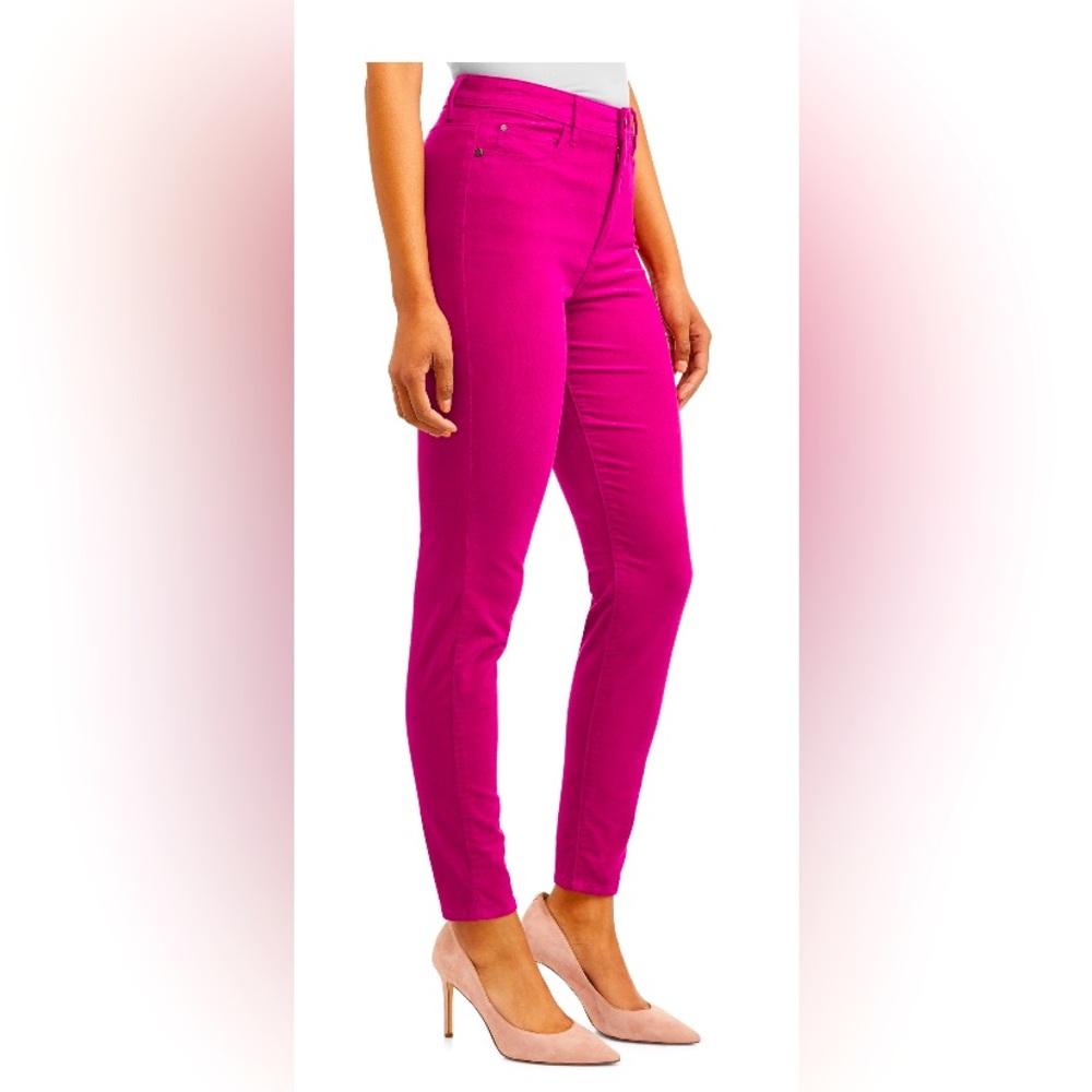♥️SOLD♥️NWT Time and Tru Women's High Rise Sculpted Corduroy Jeggings